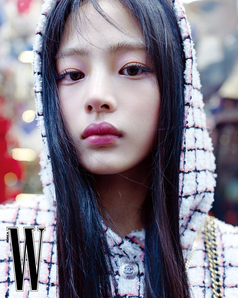 W MAGAZINE 2024 Volume 4 (Blackpink Jisoo, SKZ Hyunjin, Seventeen DK, New Jeans Minji)