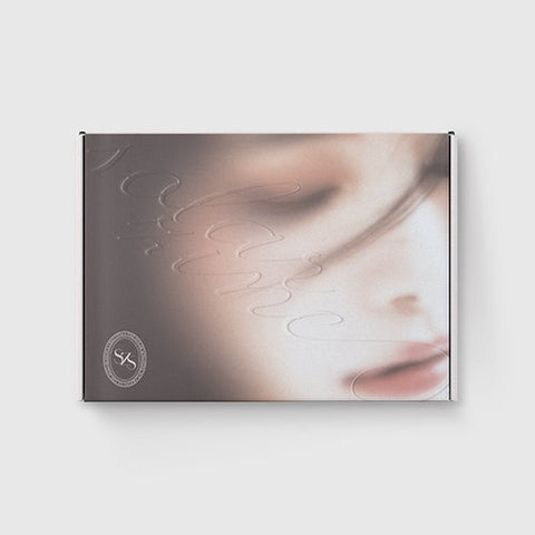 [Pre-Order] MAMAMOO SOLAR - SOLARZINE 2025 SEASON'S GREETINGS