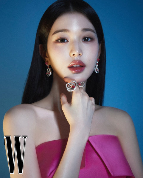 BLACKPINK LISA COVER W MAGAZINE 2023 VOLUME 8